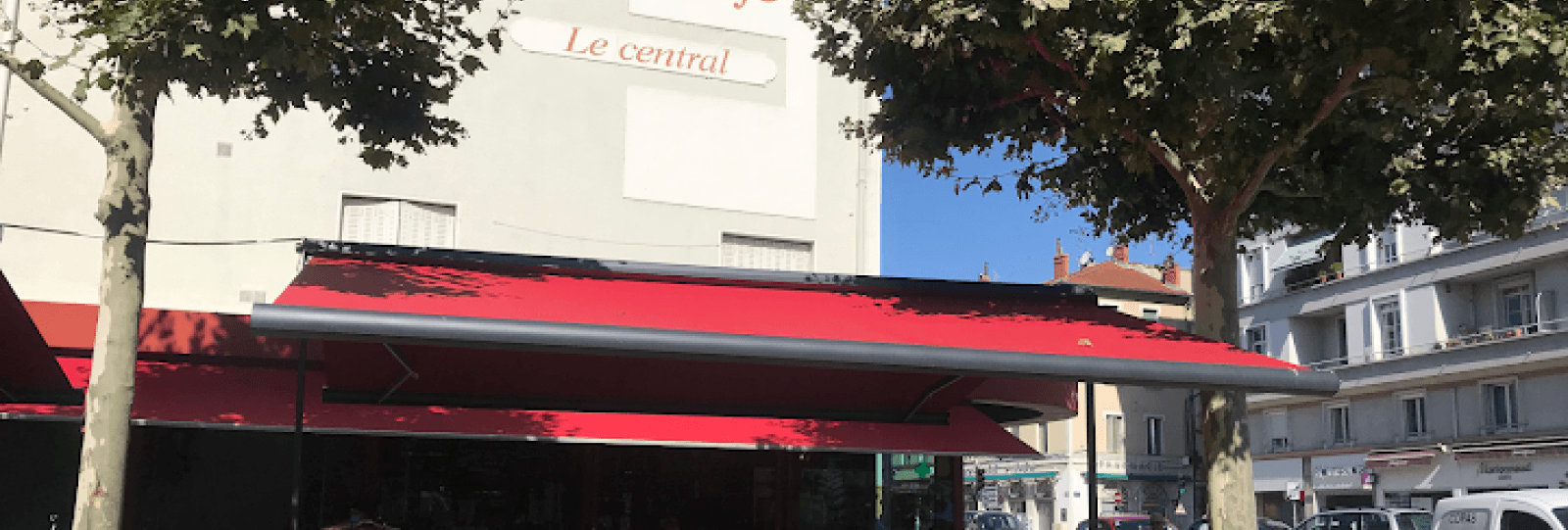 Le Central Café