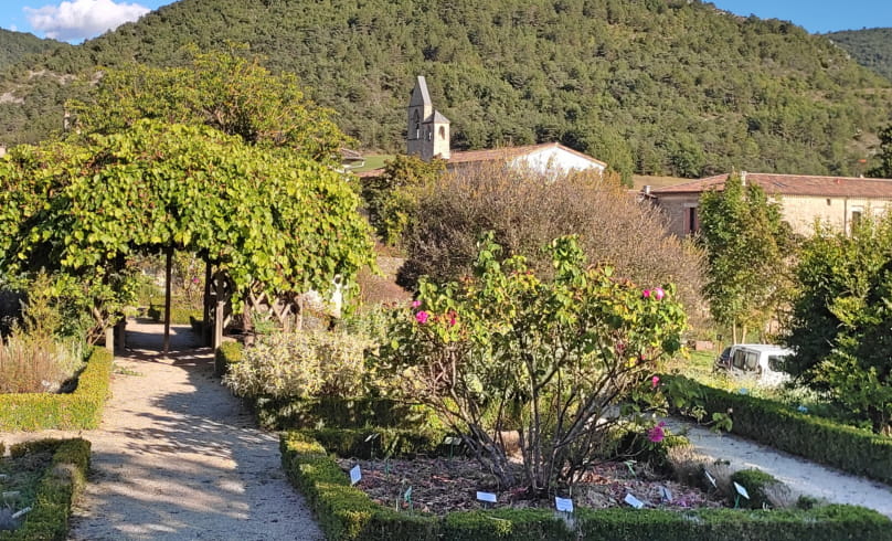 Jardin du monastère de Sainte-Croix